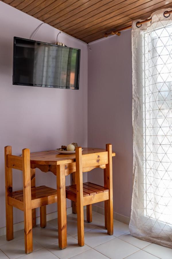 Anemos Studios & Apartments Poros  Dış mekan fotoğraf