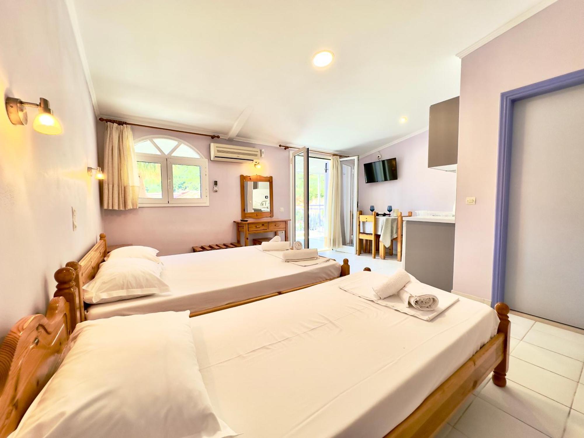 Anemos Studios & Apartments Poros  Dış mekan fotoğraf