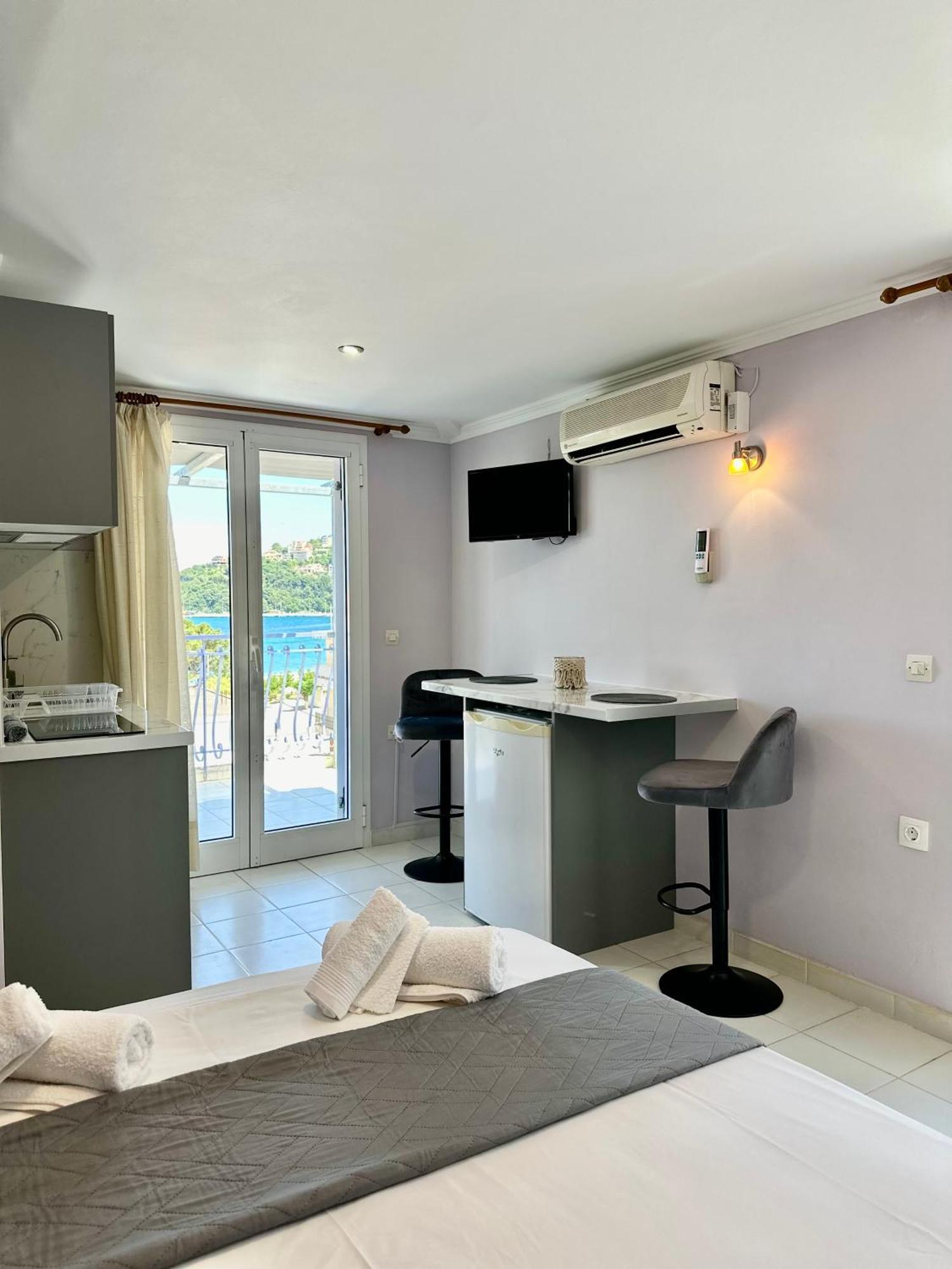 Anemos Studios & Apartments Poros  Dış mekan fotoğraf