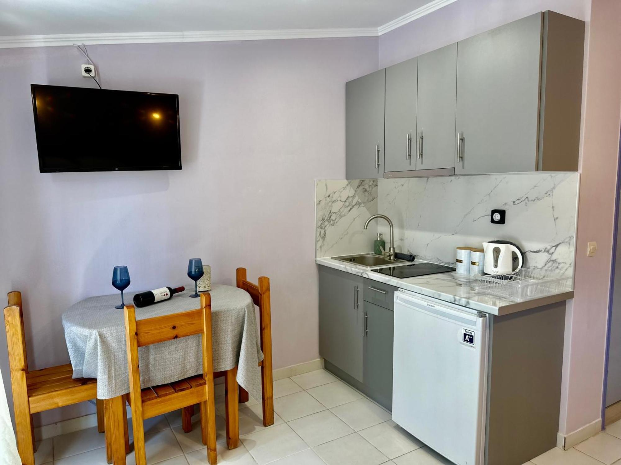 Anemos Studios & Apartments Poros  Dış mekan fotoğraf